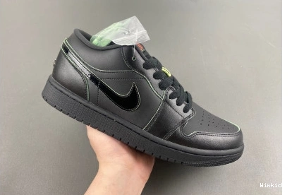 Jordan 1 Low HM3690-001 1006